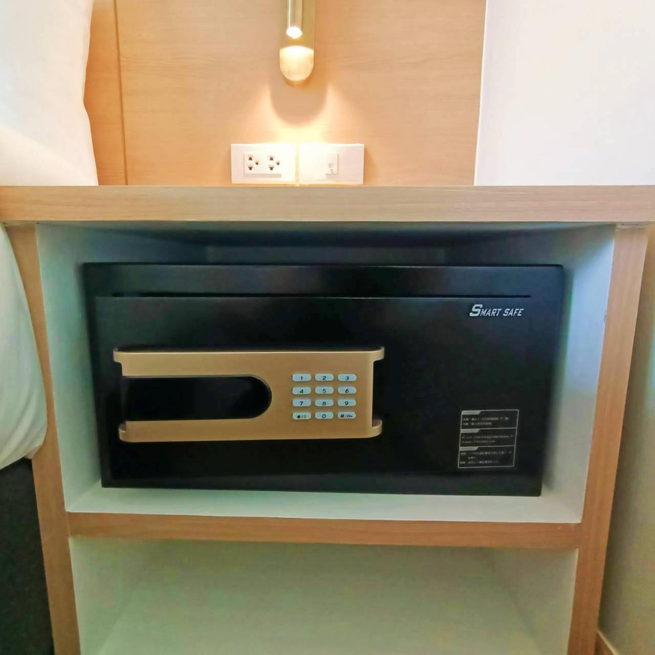 Mayflower Grande Suite Hotel Phitsanulok Extérieur photo